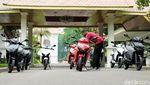 Jokowi Jajal Motor Listrik Gesits