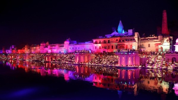 Melihat Perayaan Diwali di India dan Nepal