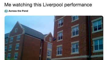 Fans Liverpool ini sampai melemparkan televisinya melihat pertandingan semalam. Foto: Twitter
