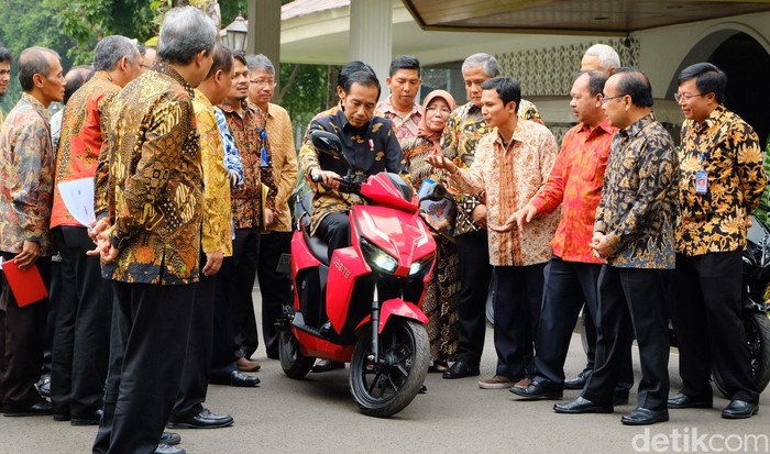 Pakai Baterai Buatan Lokal, Harga Kendaraan Listrik Bisa Murah