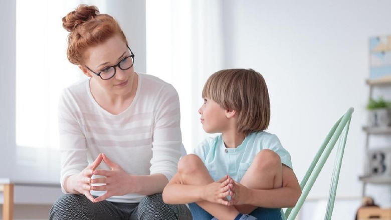 Alasan Orang Tua Masih Tabu Beri Edukasi Seksual ke Anak/Foto: Istock Alasan Orang Tua Masih Tabu Beri Edukasi Seksual ke Anak/Foto: Istock