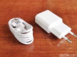 Unboxing Redmi Note 6 Pro, Ponsel Empat Kamera Pertama Xiaomi