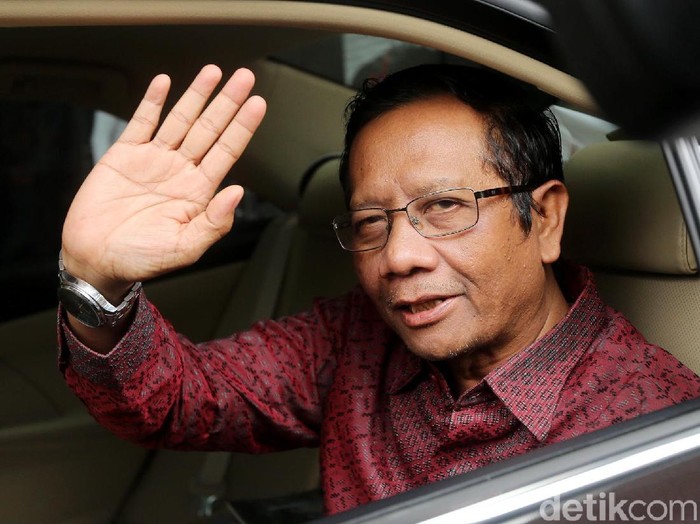 Mantan Ketua Mahkamah Konstitusi (MK) Mahfud Md mendatangi KPK. Dia mengaku akan bertemu dengan pimpinan KPK.
