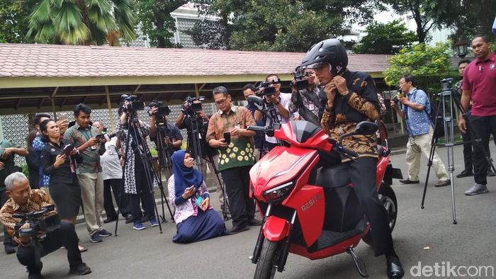 Foto: Motor listrik Gesits di Istana Negara/Foto: Hendra Kusuma-detikFinance Foto: Motor listrik Gesits di Istana Negara/Foto: Hendra Kusuma-detikFinance