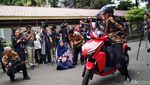 Gaya Jokowi Jajal Motor Listrik Buatan ITS