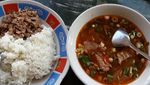 Hangatkan Badan dengan Sarapan Tauto yang Gurih Pedas