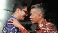 Sebelumnya, diketahui, aturan KPU melarang bekas napi korupsi untuk masuk dalam daftar caleg DPR/DPRD diveto oleh Mahkamah Agung.