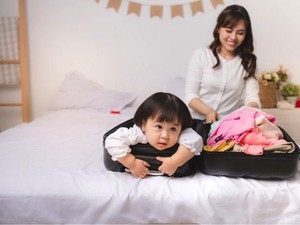 Ini Tips Liburan ke Luar Negeri Buat Bunda yang Punya Batita