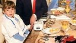 Gantengnya Barron Trump Saat Makan Bareng Donald Trump dan Melania