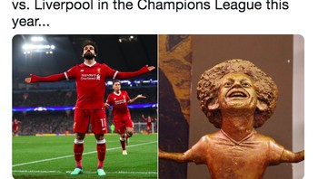 Performa Mo Salah tahun lalu cukup jauh dibanding tahun ini, yang digambarkan seperti patungnya. Foto: Twitter