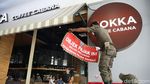 Reklame Barbershop Hingga Coffeshop Ditertibkan Satpol PP