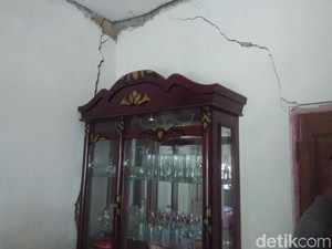 Wabup Hengky Segera Kumpulkan Kades Bahas Mitigasi Bencana