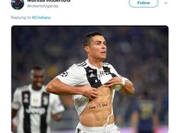 Kelakar Netizen untuk Aksi Pamer Perut Cristiano Ronaldo