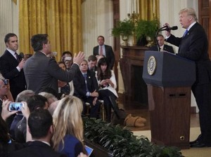 Adu Mulut dengan Trump, Wartawan CNN Dilarang Masuk Gedung Putih