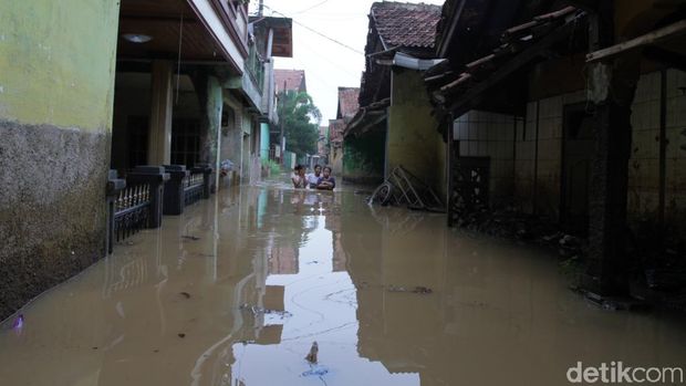 Banjir Terjang Kabupaten Bandung, Ratusan Rumah Terendam