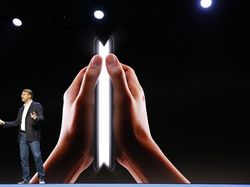 Penampakan Ponsel Layar Lipat Samsung