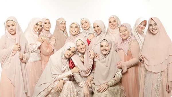 Kompaknya Geng Artis Hijab Squad, dari Pengajian hingga Fashion Show