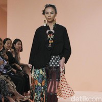 Rancangan terbaru Spring Summer 2019 Studio 133 Biyan dengan mengusung tema Juxtaposition yang diadakan di Hotel Dharmawangsa, Jakarta. Selasa [6/11/2018]. Foto: Mohammad Abduh/Wolipop  