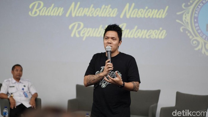 reza nangin soal rebusan pembalut