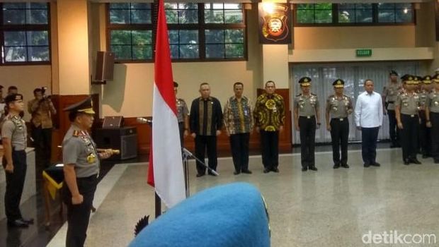 Kapolri Naikkan Pangkat 20 Perwira Termasuk Dirdik KPK