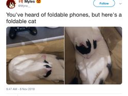 Ponsel Layar Lipat Samsung Hadir, Apple Kena Sindir