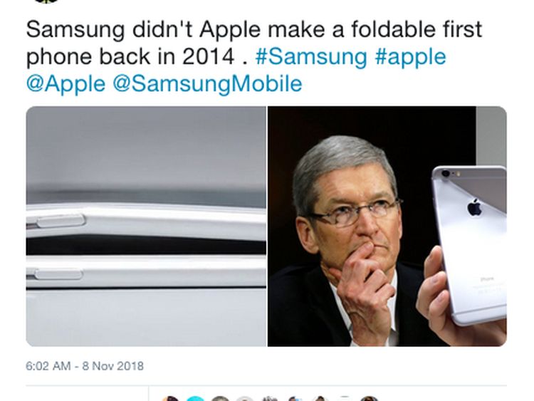 Ponsel Layar Lipat Samsung Hadir, Apple Kena Sindir