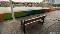 Perilaku semacam ini sangat disayangkan mengingat kawasan ini baru saja dipercantik.