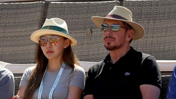 Koleksi hartanya begitu banyak. Tak cukup mobil Ferrari atau Lamborghini. Melainkan sudah sampai kapal pesiar mewah hingga pesawat terbang. Banyak rumah mewah, bahkan sebuah pulau di Hawaii pun dimilikinya. Foto: Getty Images