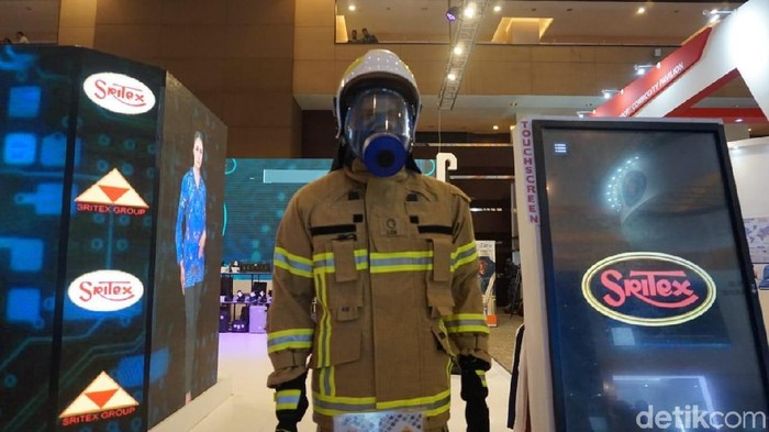 Baju Pemadam Kebakaran dengan Teknologi Pakaian Astronot Produksi Sritex