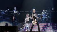 Guns N Roses sukses mengguncang Jakarta pekan lalu. Foto: Asep Syaifullah