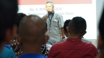 42 UKM YDBA Kunjungi Pabrik PT GS Battery di Semarang