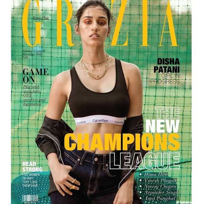 Ini gaya Disha saat tampil di cover majalah Grazia. Penampilannya pun terlihat seksi dengan bra Calvin Klein hitam yang dipadu-padankan dengan denim. Foto: Instagram @dishapatani