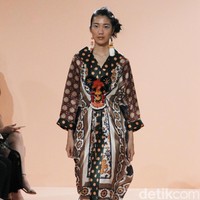 Rancangan terbaru Spring Summer 2019 Studio 133 Biyan dengan mengusung tema Juxtaposition yang diadakan di Hotel Dharmawangsa, Jakarta. Selasa [6/11/2018]. Foto: Mohammad Abduh/Wolipop  