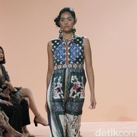 Rancangan terbaru Spring Summer 2019 Studio 133 Biyan dengan mengusung tema Juxtaposition yang diadakan di Hotel Dharmawangsa, Jakarta. Selasa [6/11/2018]. Foto: Mohammad Abduh/Wolipop  