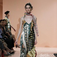 Rancangan terbaru Spring Summer 2019 Studio 133 Biyan dengan mengusung tema Juxtaposition yang diadakan di Hotel Dharmawangsa, Jakarta. Selasa [6/11/2018]. Foto: Mohammad Abduh/Wolipop  