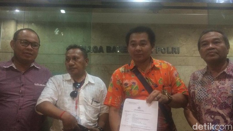 Cak Imin Dipolisikan Terkait Logo PKB di Bendera Merah Putih Cak Imin Dipolisikan Terkait Logo PKB di Bendera Merah Putih