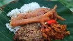 Pagi Ini Enaknya Sarapan Gudeg Ceker yang Gurih Hangat