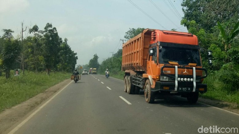 Larangan Truk Batu Bara Lewat Jalan Umum Ancam Pasokan Listrik Larangan Truk Batu Bara Lewat Jalan Umum Ancam Pasokan Listrik