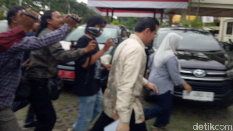 Konsulat Jepang Datangi Imigrasi Klarifikasi Pemeriksaan Miyabi Konsulat Jepang Datangi Imigrasi Klarifikasi Pemeriksaan Miyabi