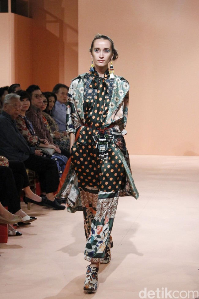 Rancangan terbaru Spring Summer 2019 Studio 133 Biyan dengan mengusung tema Juxtaposition yang diadakan di Hotel Dharmawangsa, Jakarta. Selasa [6/11/2018]. Foto: Mohammad Abduh/Wolipop  