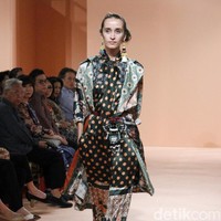 Rancangan terbaru Spring Summer 2019 Studio 133 Biyan dengan mengusung tema Juxtaposition yang diadakan di Hotel Dharmawangsa, Jakarta. Selasa [6/11/2018]. Foto: Mohammad Abduh/Wolipop  