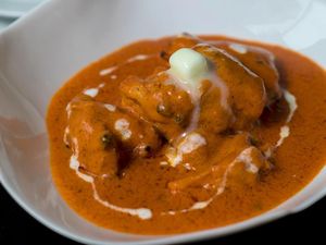 Perayaan Diwali Makin Lengkap dengan Papadum dan Butter Chicken