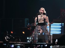 Lirik Lagu November Rain Guns N Roses Lengkap Terjemahannya