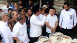 Berbaju Koko dan Songkok Amran Blusukan ke Pasar Cipinang Bareng Buwas