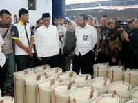 Beras Menumpuk di Gudang Bulog, Kok di Cipinang Menipis?