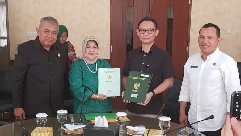 Pemkab Bogor Terima 73,9 Hektare Tanah untuk Makam Pemkab Bogor Terima 73,9 Hektare Tanah untuk Makam