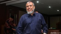 Patrialis Akbar juga mendapat kado bebas bersyarat. Mantan hakim Mahkamah Konstitusi (MK) ini terjerat kasus suap impor daging. Dia divonis 8 tahun pada tahun 2017, setelah dipotong hukumannya menjadi 7 tahun penjara. (Ari Saputra/detikcom)