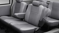 Masuk ke dalam, Wuling Formo belum menyediakan headrest di kursi penumpang, berbeda dengan Gran Max terbaru. Mobil juga sudah memiliki sandaran tangan atau arm rest berukuran cukup besar.Foto: Daihatsu Indonesia (Screenshoot)