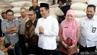 Padahal, kata Amran, pasokan beras baik di Bulog dan juga PIBC cukup bahkan melebihi batasan.