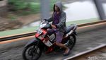 Makin Nekat! Pemotor Mulai Terobos Jalur Kereta